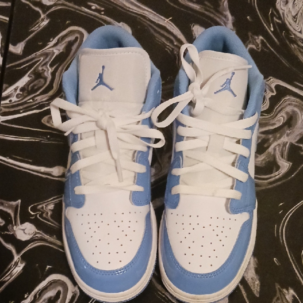 Jordan Kids Sneakers in Blue and White